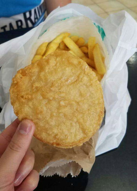 Rowville Red Rocks Charcoal Chicken - Schoolies Week Accommodation 0