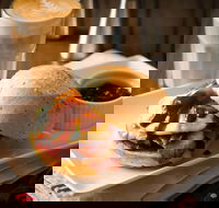 The Coffee Club - Mount Gravatt - Schoolies Week Accommodation