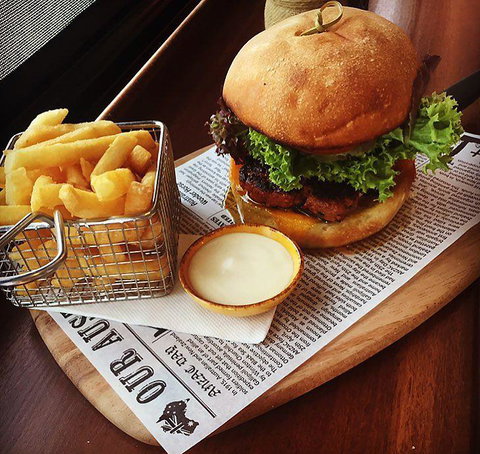 Cafe Thirty6 - Schoolies Week Accommodation 5