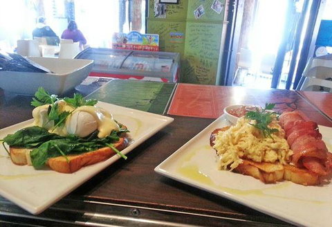 Cafe Thirty6 - Schoolies Week Accommodation 7