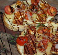 Feel Goodz Gourmet - Schoolies Week Accommodation
