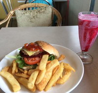 The Blue Heron Cafe - Schoolies Week Accommodation