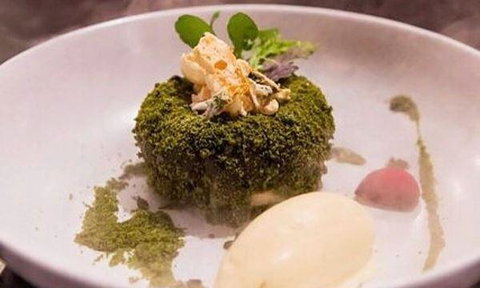 Mizz B'z Food & Wine - Schoolies Week Accommodation 6