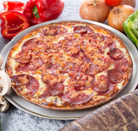 Roscoes Piazza - Schoolies Week Accommodation