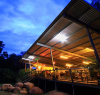 Emerald Springs Roadhouse - Schoolies Week Accommodation