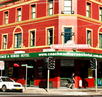 The Coach  Horses Hotel - Schoolies Week Accommodation