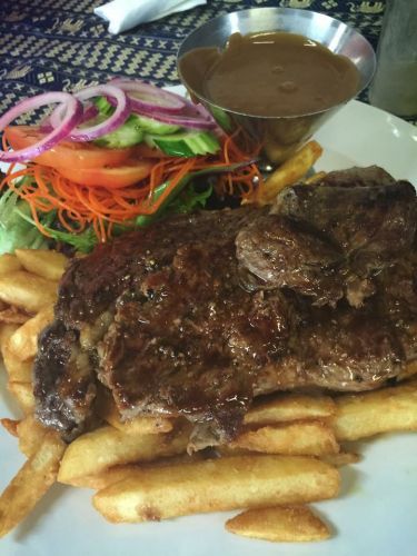 Num Whan Thai Restaurant - Schoolies Week Accommodation 2