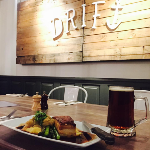 Drift Bar - Schoolies Week Accommodation 1