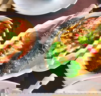 Ban Chiang Thai Restaurant - Schoolies Week Accommodation