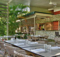 Savannah Bar  Restaurant - Schoolies Week Accommodation