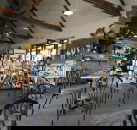 Holy Cow Cafe - Schoolies Week Accommodation