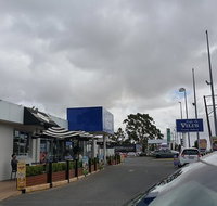 Cafe De Vili's - Schoolies Week Accommodation