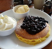 Pancakes at the Port - Schoolies Week Accommodation