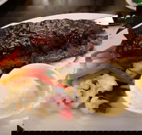 Graziers Steakhouse - Schoolies Week Accommodation