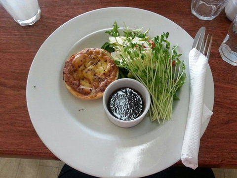 Chilli Jam Cafe - Schoolies Week Accommodation 0