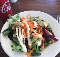 Golden Grill - Schoolies Week Accommodation