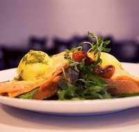 Huss's Grill Cafe - Schoolies Week Accommodation