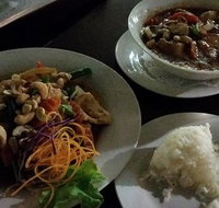 Tasty Thai - Schoolies Week Accommodation