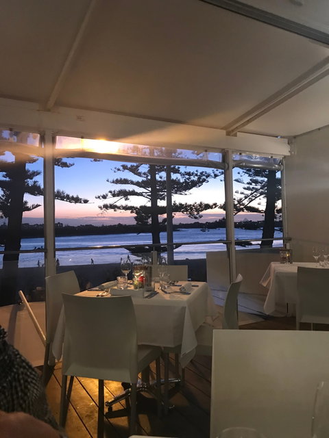 Tides Waterfront Dining - Schoolies Week Accommodation 3
