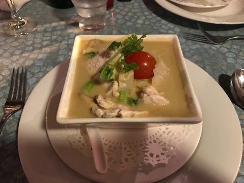 Wung Nam Thai Restaurant - Schoolies Week Accommodation 0