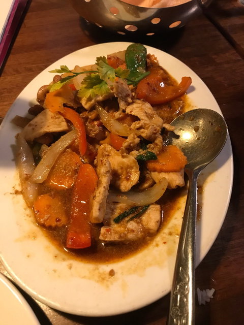 Wung Nam Thai Restaurant - Schoolies Week Accommodation 4
