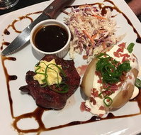 A.M. Grill - Schoolies Week Accommodation