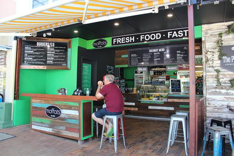 Moffats Beachside Takeaway - Schoolies Week Accommodation 0