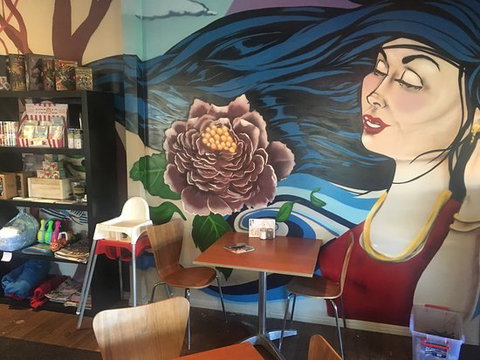 Urban Cup - Schoolies Week Accommodation 0