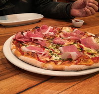 11 Inch Pizza Little Collins - Schoolies Week Accommodation