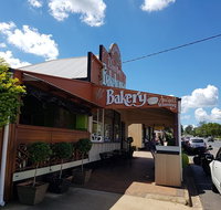Blackbutt Woodfired Bakery - Schoolies Week Accommodation