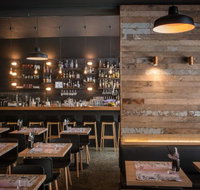 Hochi Mama - Schoolies Week Accommodation