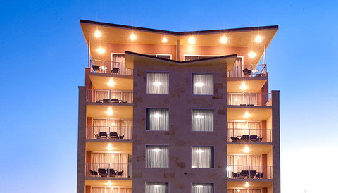 CBD Executive Apartments - Schoolies Week Accommodation 0