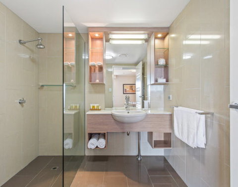 CBD Executive Apartments - Schoolies Week Accommodation 2