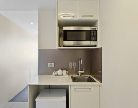CBD Executive Apartments - Schoolies Week Accommodation 5