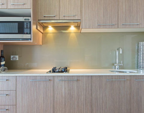 CBD Executive Apartments - Schoolies Week Accommodation 6