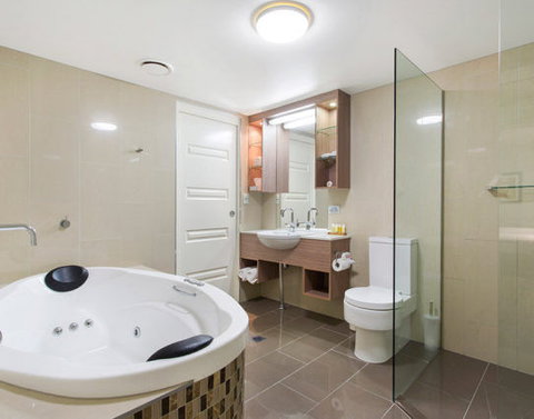 CBD Executive Apartments - Schoolies Week Accommodation 10