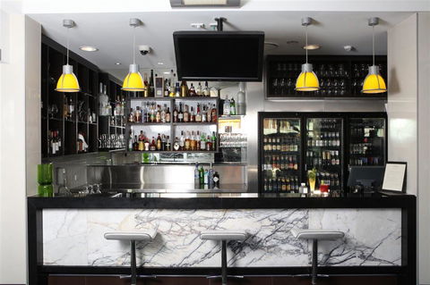 Jephson Hotel - Schoolies Week Accommodation 1