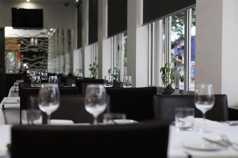 Jephson Hotel - Schoolies Week Accommodation 10