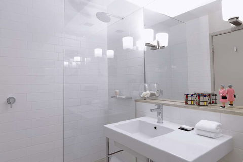 QT Canberra - Schoolies Week Accommodation 5