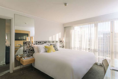 QT Canberra - Schoolies Week Accommodation 16