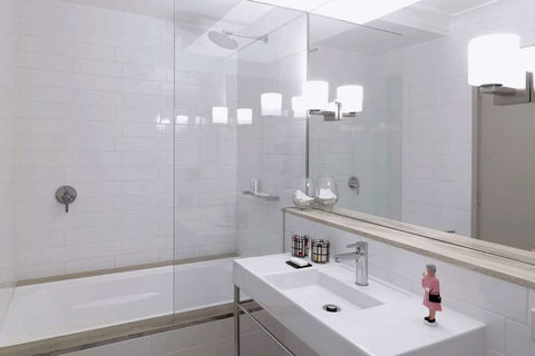 QT Canberra - Schoolies Week Accommodation 17