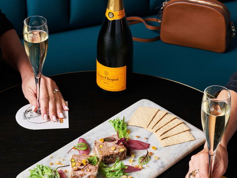 Swissotel Sydney - Schoolies Week Accommodation 13