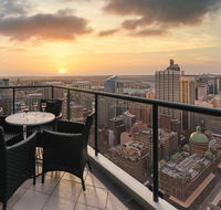 Meriton Suites Pitt Street - Schoolies Week Accommodation