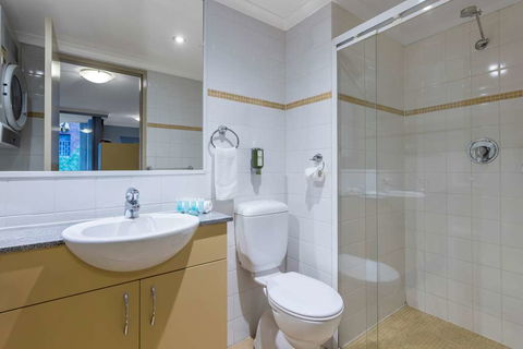 Nesuto Chippendale Sydney Apt Hotel - Schoolies Week Accommodation 3