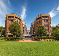 Amora Hotel Riverwalk Melbourne - Schoolies Week Accommodation