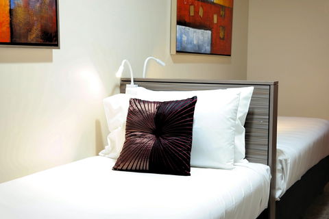 28 Hotel - Schoolies Week Accommodation 9