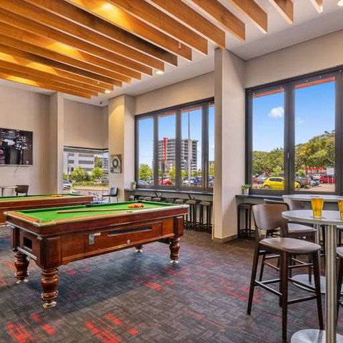 H on Mitchell Apartment Hotel - Schoolies Week Accommodation 6