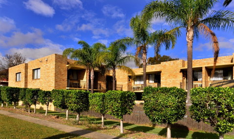 Metro Inn Ryde - Schoolies Week Accommodation 1