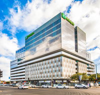 Holiday Inn Werribee - Schoolies Week Accommodation