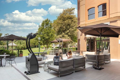 Amora Hotel Riverwalk Melbourne - Schoolies Week Accommodation 1